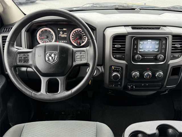 Vehicle image 14 of 24