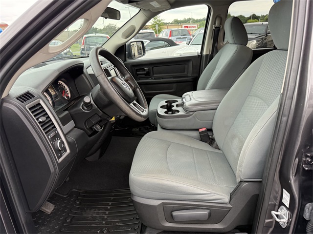 Vehicle image 13 of 24