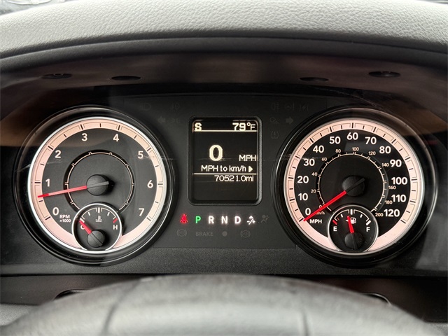 Vehicle image 15 of 24