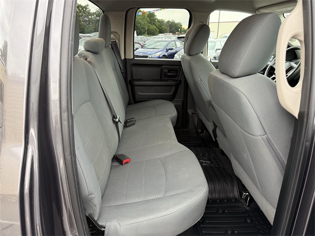 Vehicle image 10 of 24