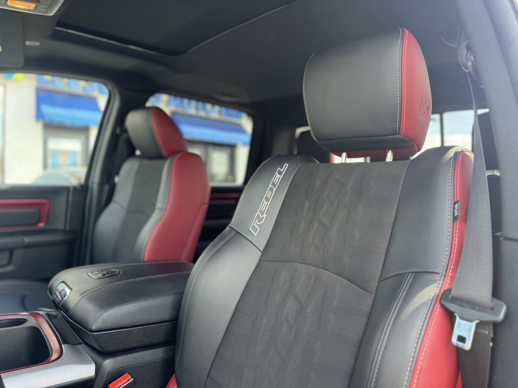 Vehicle image 12 of 38