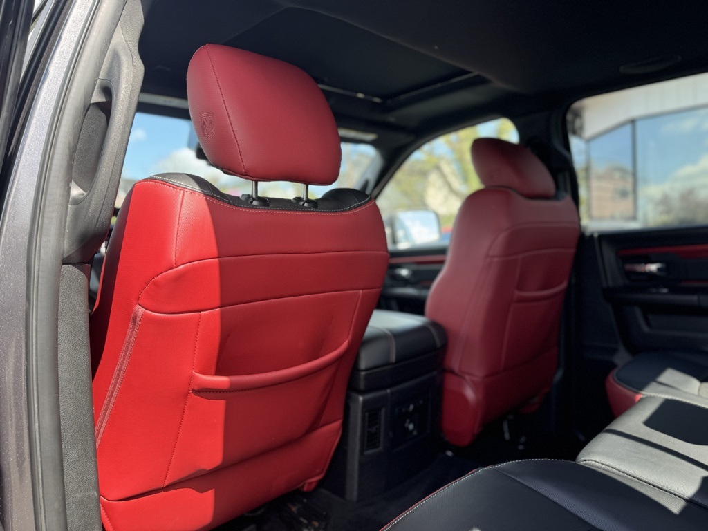 Vehicle image 16 of 38