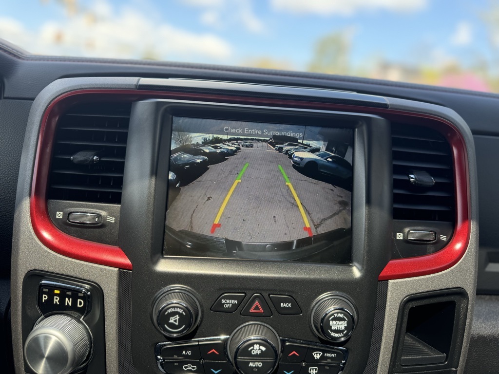 Vehicle image 29 of 38