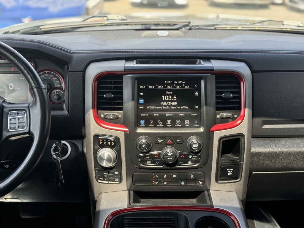 Vehicle image 24 of 38