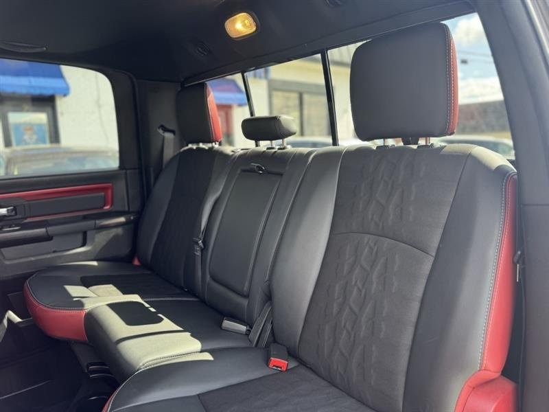 Vehicle image 13 of 31