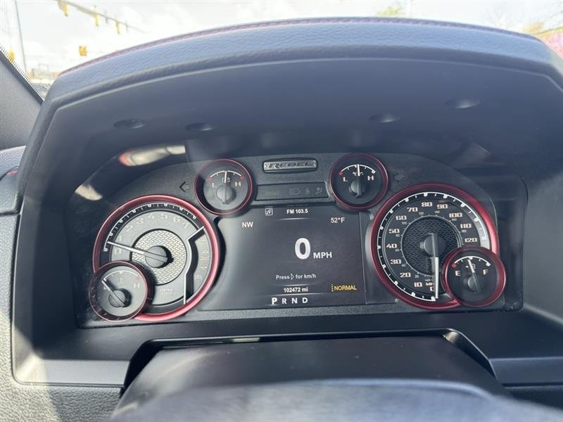 Vehicle image 21 of 31