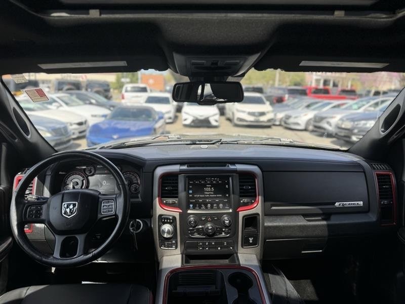 Vehicle image 19 of 31
