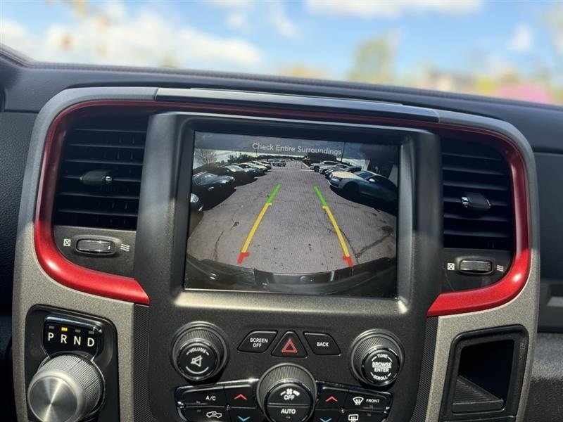 Vehicle image 24 of 31