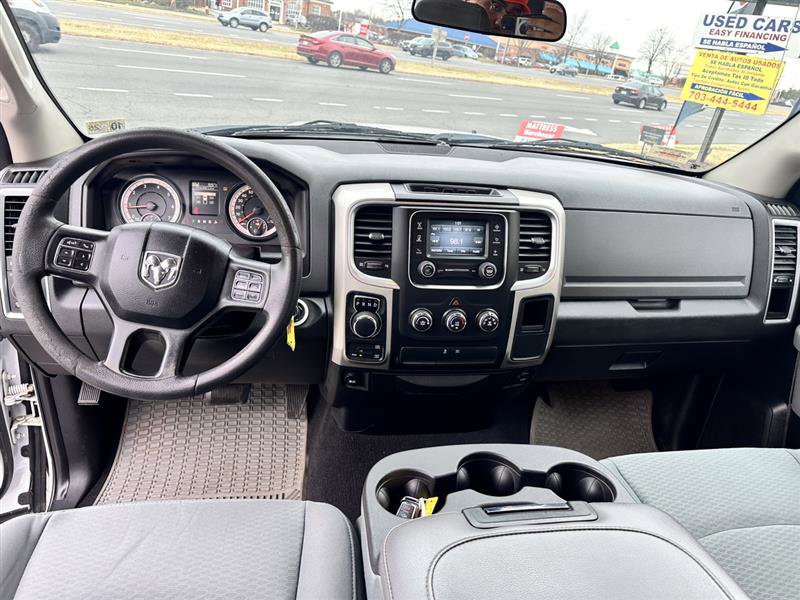Vehicle image 10 of 17