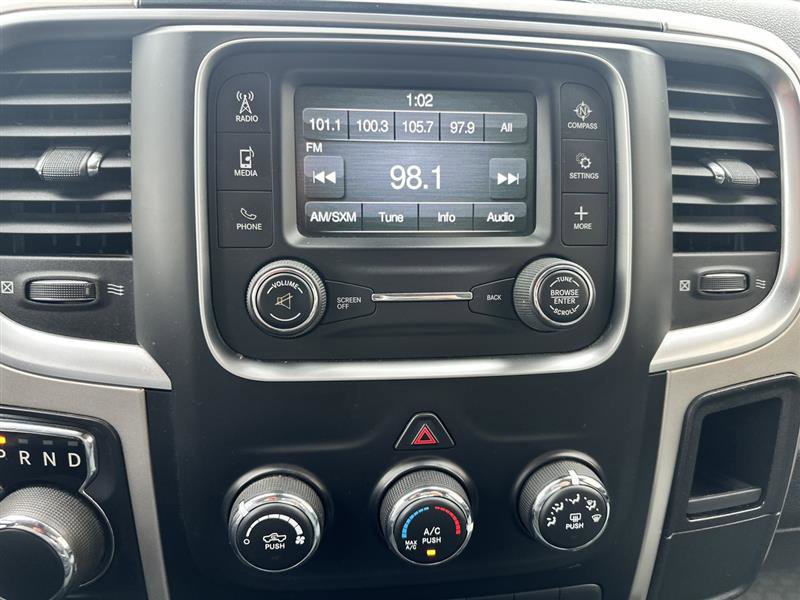 Vehicle image 16 of 17