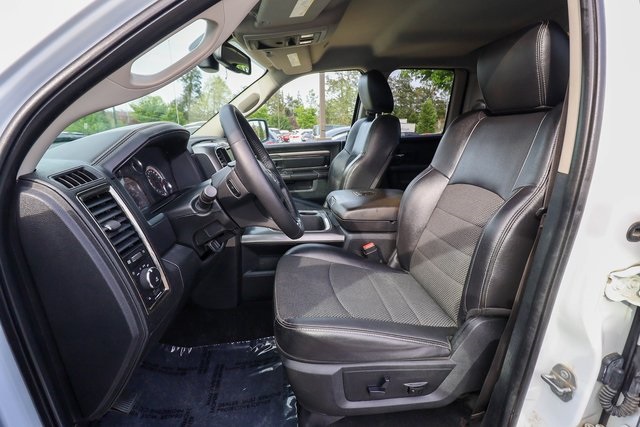Vehicle image 29 of 75