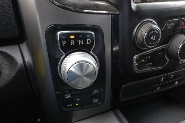 Vehicle image 13 of 75