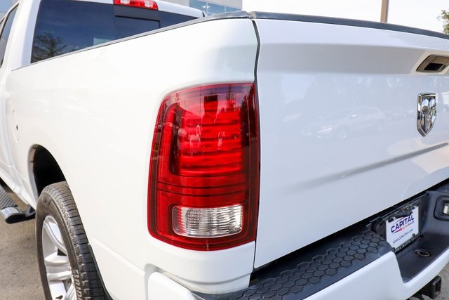 Vehicle image 21 of 75