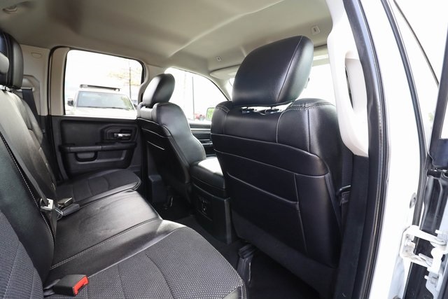 Vehicle image 44 of 75