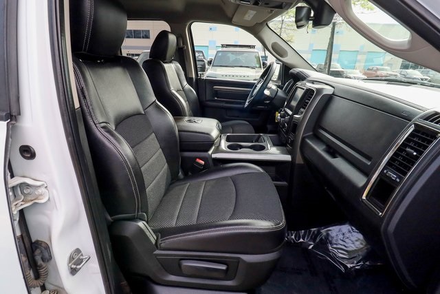Vehicle image 41 of 75