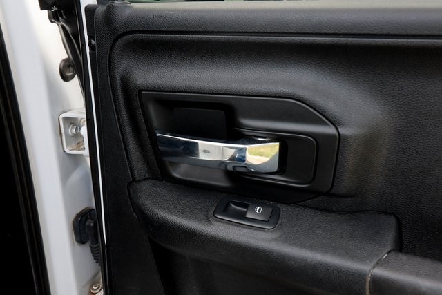 Vehicle image 48 of 75