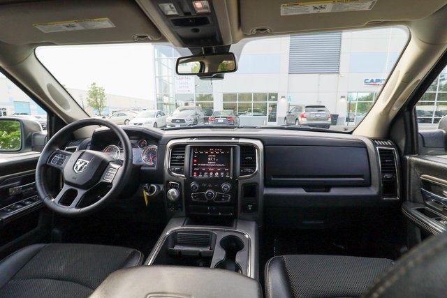 Vehicle image 46 of 75