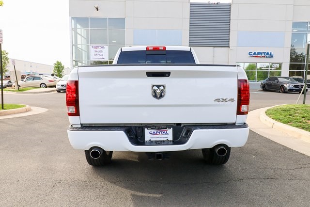 Vehicle image 8 of 75