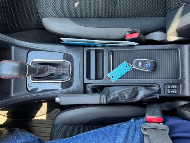 Vehicle image 34 of 50