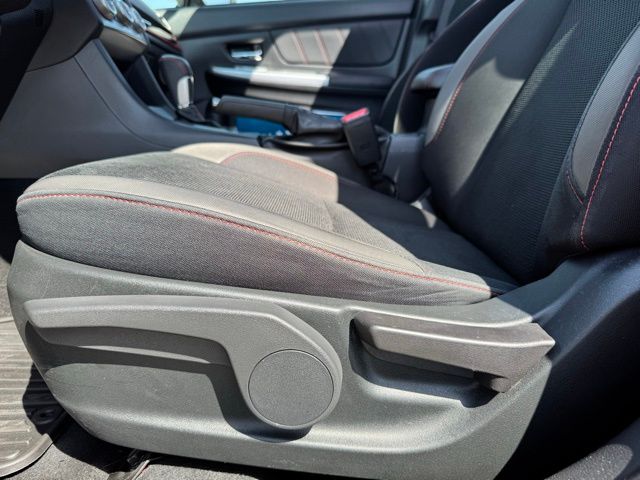 Vehicle image 25 of 50