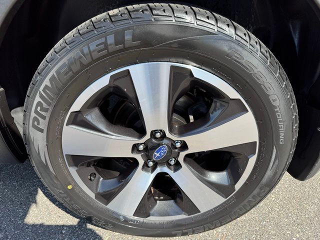 Vehicle image 15 of 50