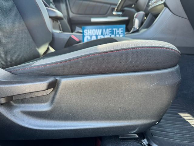 Vehicle image 47 of 50