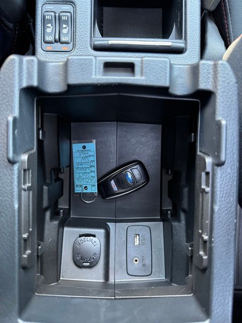 Vehicle image 36 of 50
