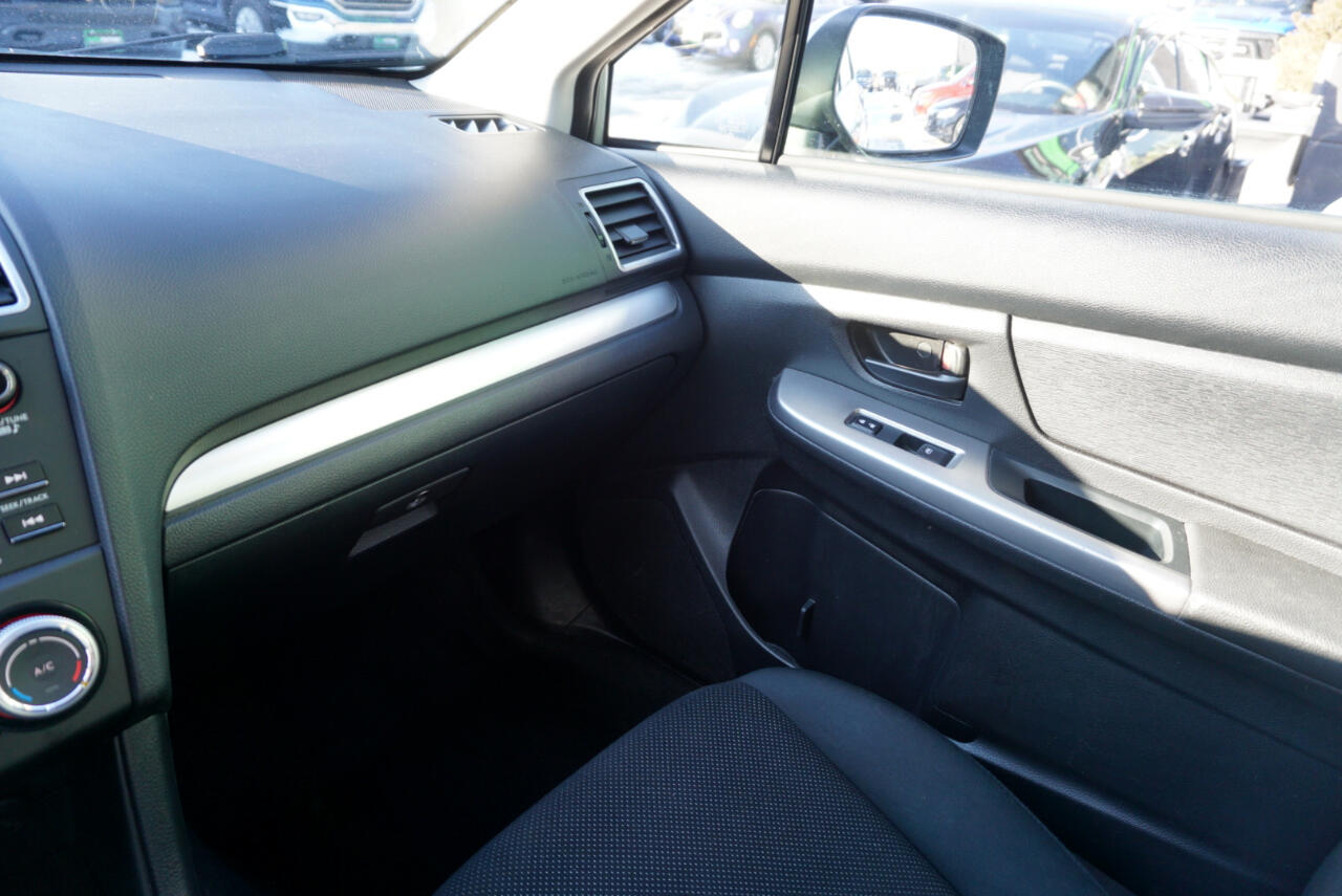 Vehicle image 17 of 17