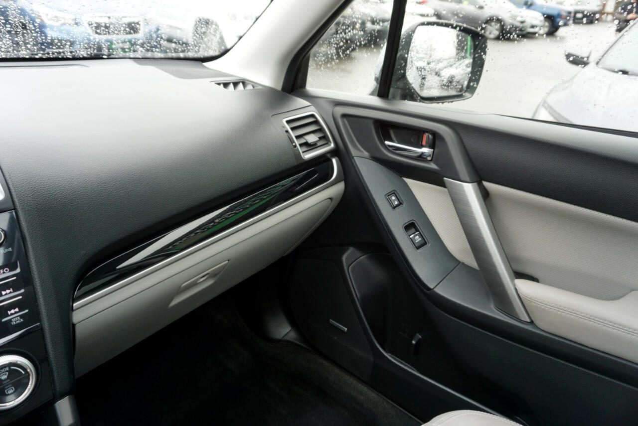 Vehicle image 19 of 20