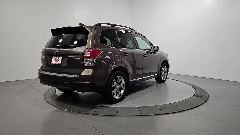 2017 Subaru Forester Touring Image 6 of 30