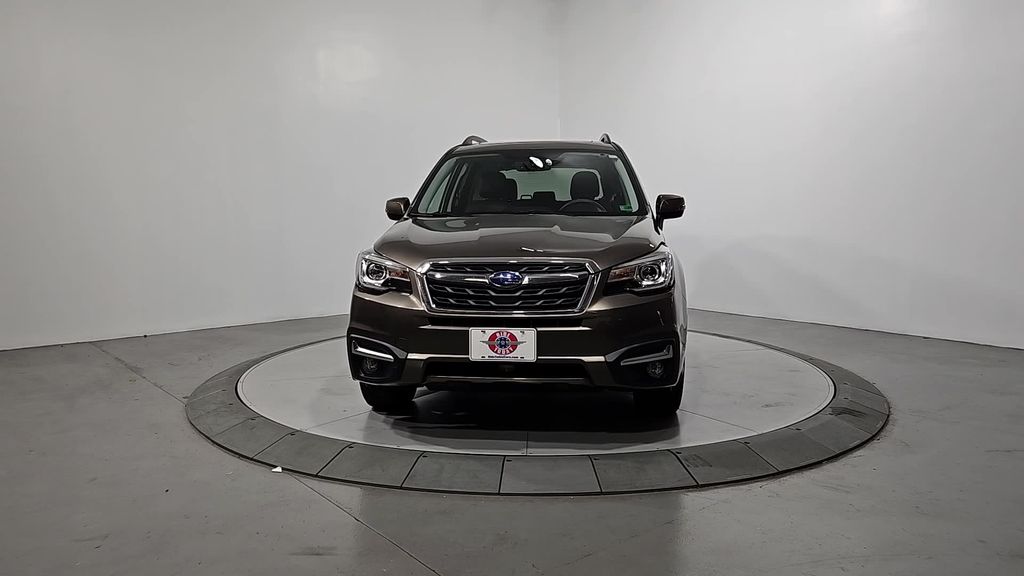 2017 Subaru Forester Touring Image 3 of 30