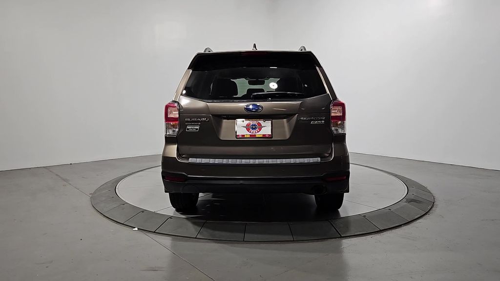 2017 Subaru Forester Touring Image 7 of 30