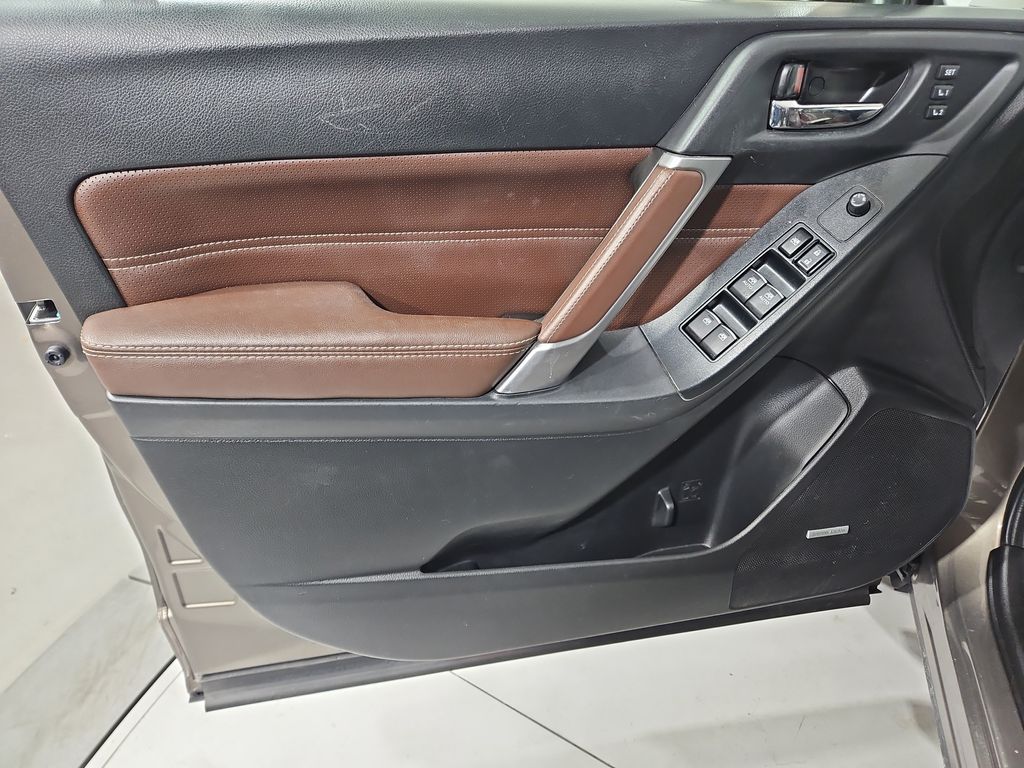 2017 Subaru Forester Touring Image 23 of 30