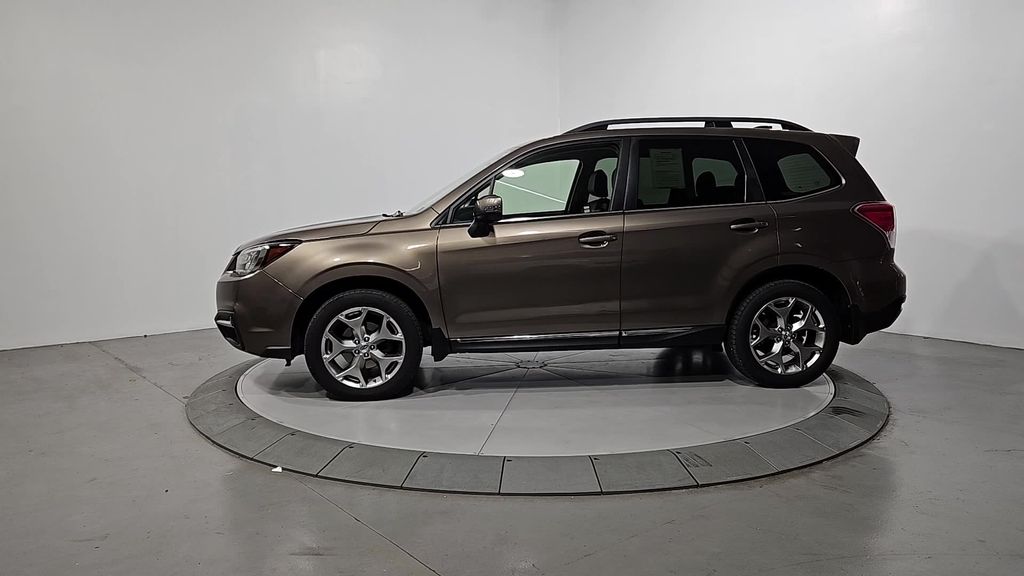 2017 Subaru Forester Touring Image 2 of 30