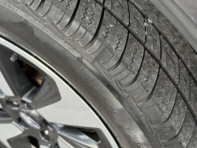 Vehicle image 52 of 92
