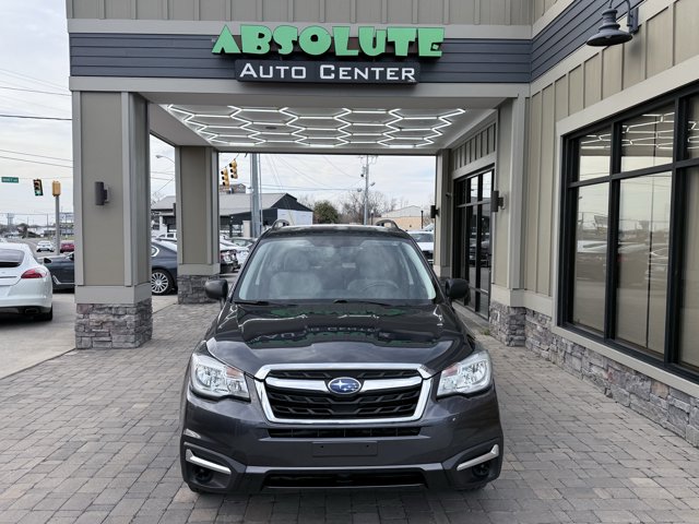 Vehicle image 10 of 92