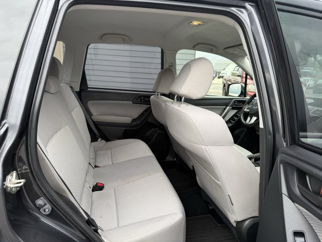 Vehicle image 61 of 92