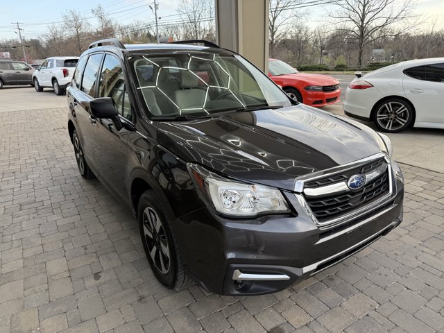 Vehicle image 16 of 92