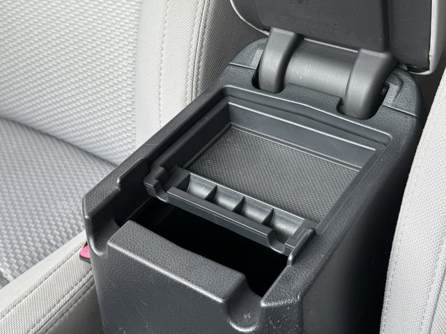 Vehicle image 76 of 92