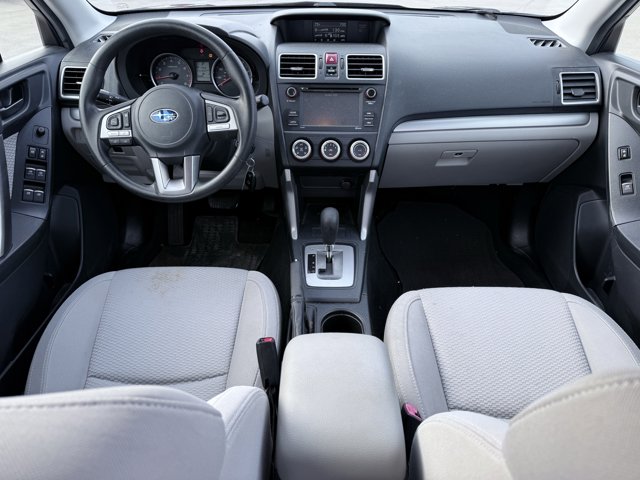 Vehicle image 39 of 92