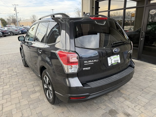 Vehicle image 32 of 92