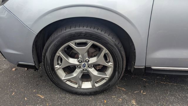 2017 Subaru Forester Touring Image 10 of 44