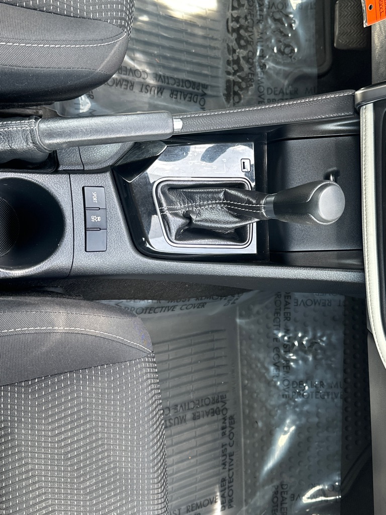 Vehicle image 28 of 49