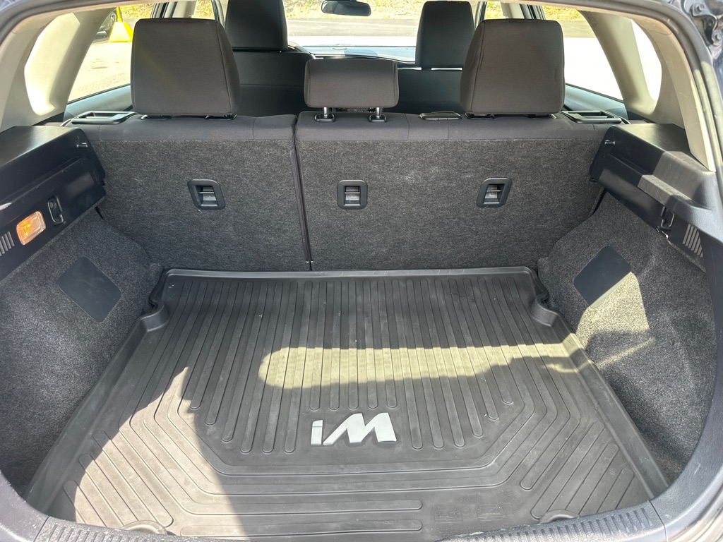 Vehicle image 34 of 49