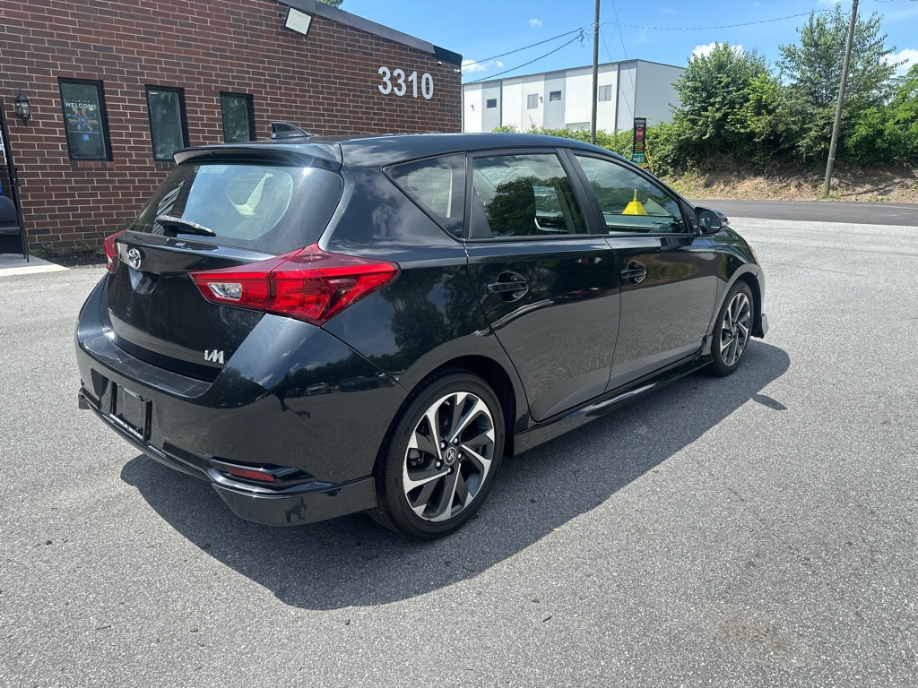 Vehicle image 6 of 49