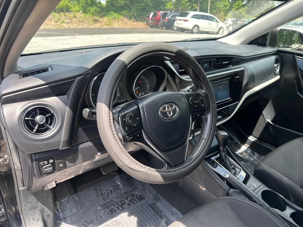 Vehicle image 12 of 49