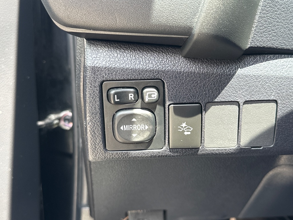 Vehicle image 29 of 49