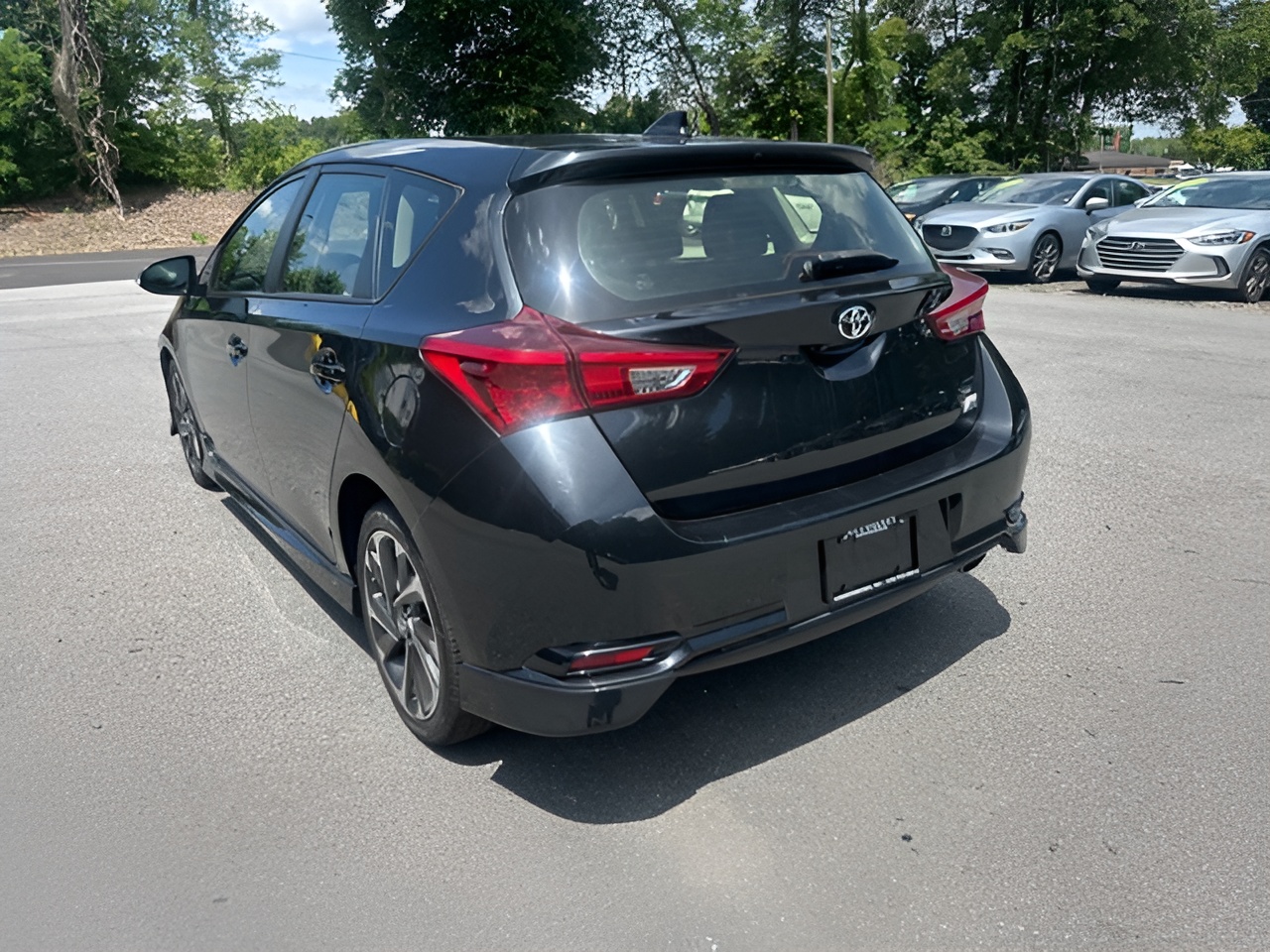 Vehicle image 47 of 49