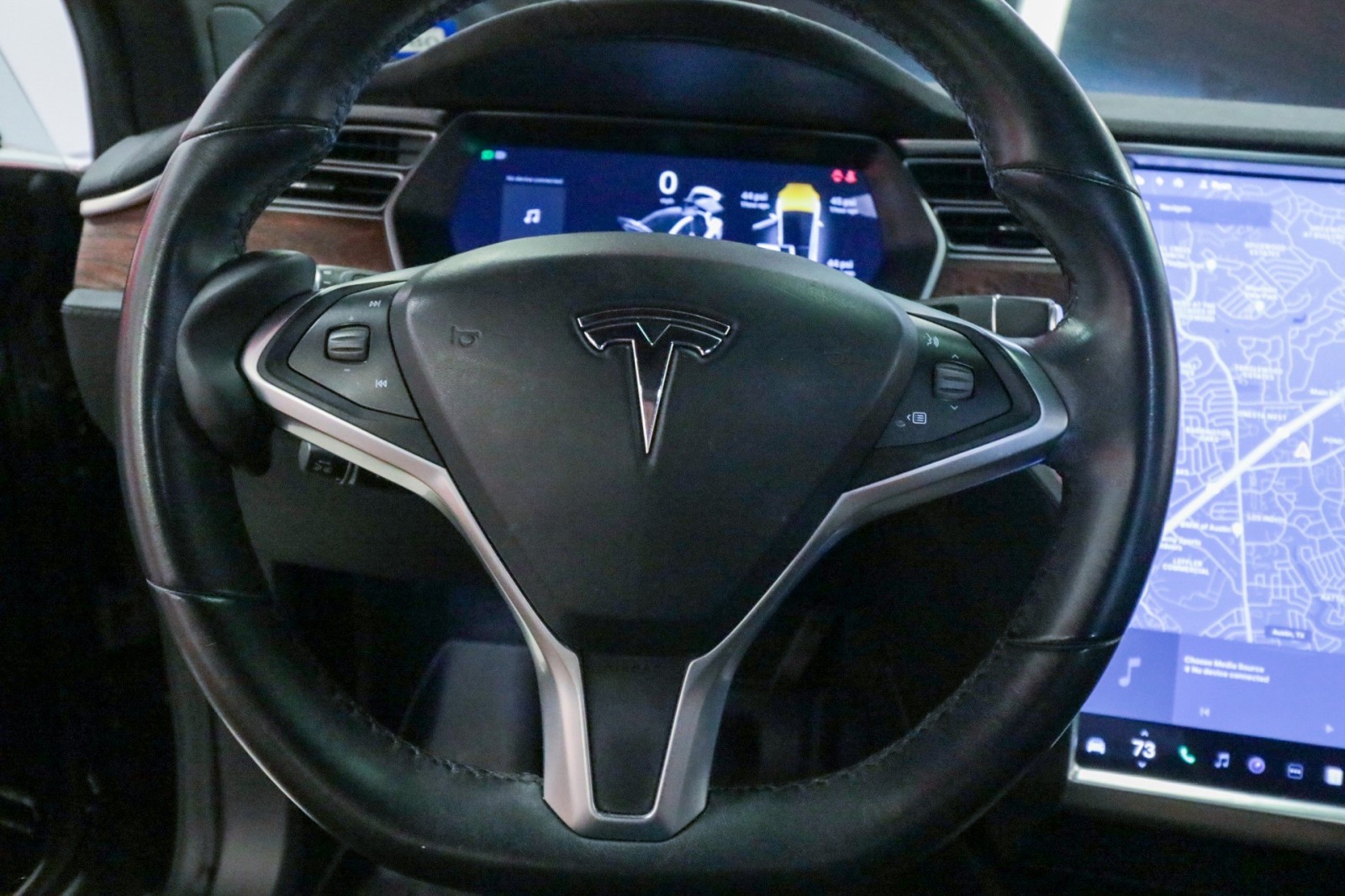 Vehicle image 20 of 33