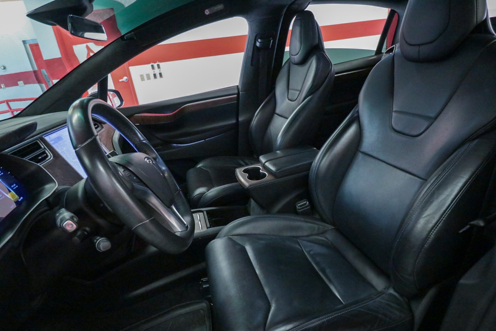 Vehicle image 13 of 33